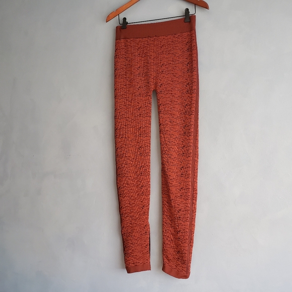 NIB, WOLFORD, ORANGE BLACK ZIPPER LEGGINGS M,L - Picture 4 of 15